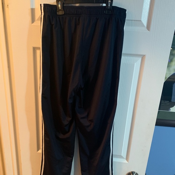 Mens adidas track pants - Picture 3 of 4